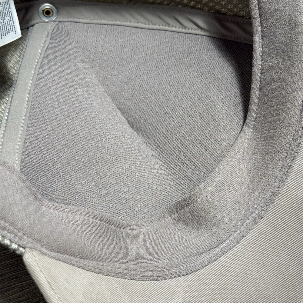 Lululemon Logo Trucker Hat in Light Taupe - Picture 4 of 6